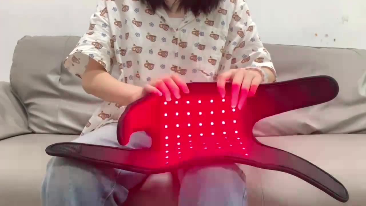 Red Light Therapy Lamp | Muscle Recovery & Wellness
